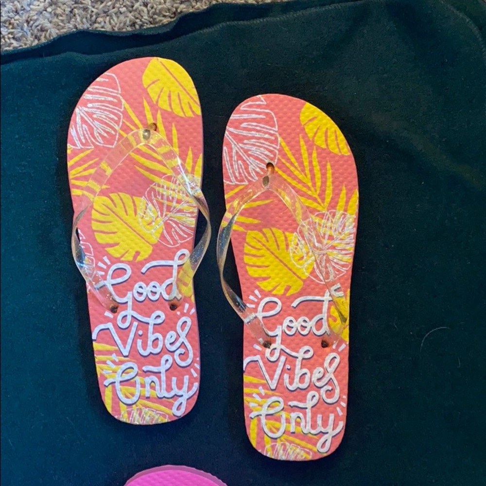 Flip Flops - Picture 3 of 4